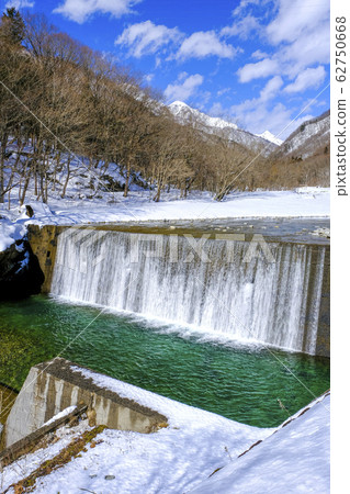 Winter Yuhisogawa Sabo Dam (vertical) Winter Yuhisogawa Sabo Dam (vertical) 62750668