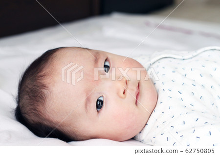 在脖子上 在脖子上 62750805