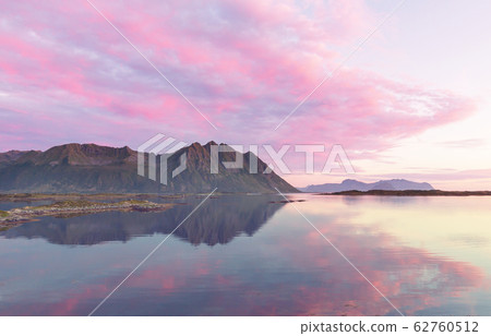 Lofoten 62760512