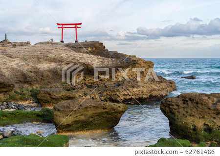 [Shizuoka Prefecture] Shimoda City Shirahama Torii 62761486