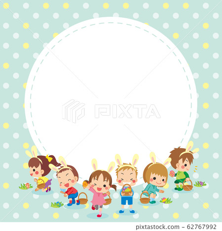 Children hunting eggs happily [Easter dot pattern background] 62767992