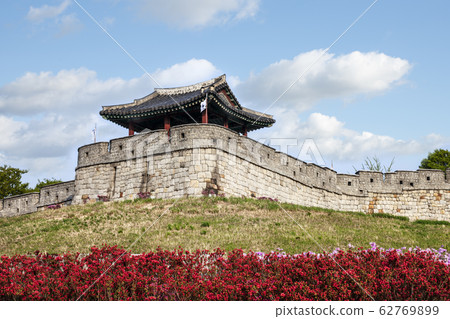 Suwon Hwaseong 62769899
