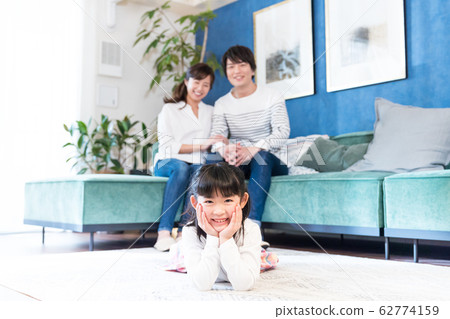 Family, parent and child, good friends, family group Family, parent and child, good friends, family group 62774159
