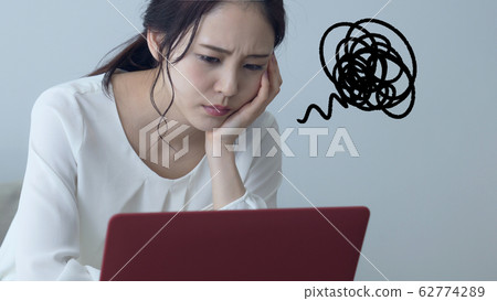 depressed woman 62774289