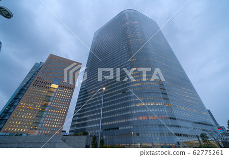 日本的東京城市景觀:新的冠狀病毒,烏雲遍布汐留和摩天大樓(Dentsu和其他遠程辦公設備)= 2月26日 日本的東京城市景觀:新的冠狀病毒,烏雲遍布汐留和摩天大樓(Dentsu和其他遠程辦公設備)= 2月26日 62775261
