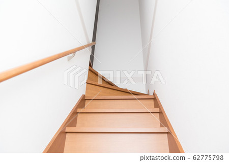 Staircase in a detached house 62775798