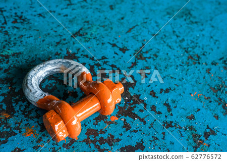 Shackle inspection and color coat 62776572