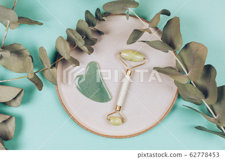 Facial massage kit 62778453