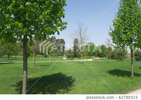 與伊麗莎白有關的“格德魯宮”花園 與伊麗莎白有關的“格德魯宮”花園 62780323