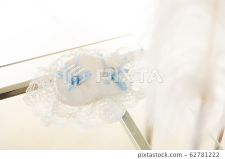 Wedding ring 62781222