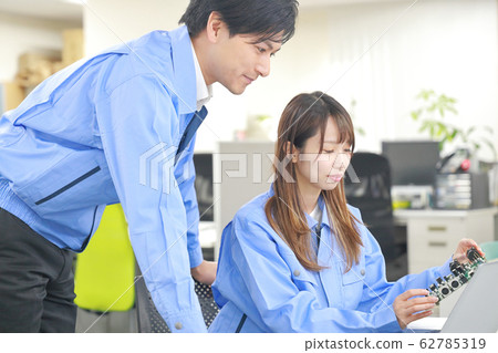 Engineer man and woman 1 62785319