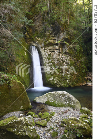 Shinsui Falls (Kozagawa-cho, Higashimuro-gun, Wakayama Prefecture) 62785712