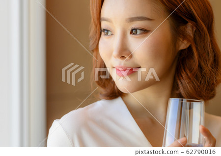 Women at work Women at work 62790016