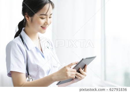 Female hospital medical Female hospital medical 62791836