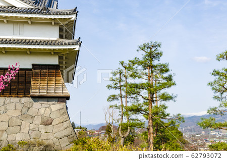 春泉上山城 62793072