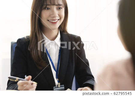 Female business woman 62795545