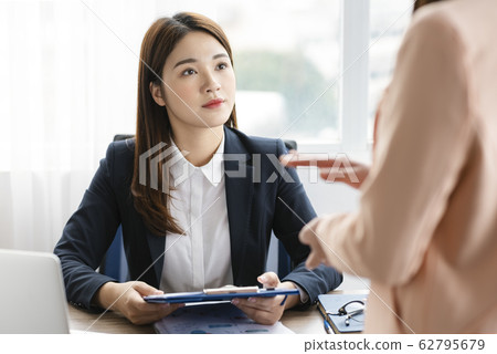 Female business woman 62795679