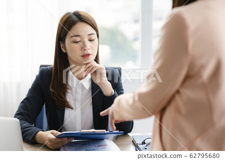 Female business woman Female business woman 62795680