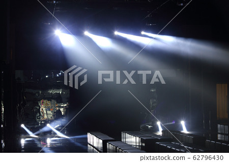 Empty Runway Fashion Show catwalk with moving beam 62796430