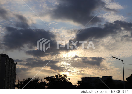 多雲的天空 多雲的天空 62801915