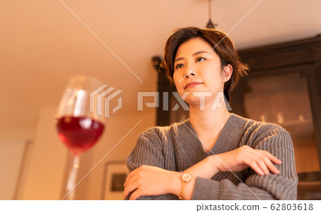 女性肖像 62803618