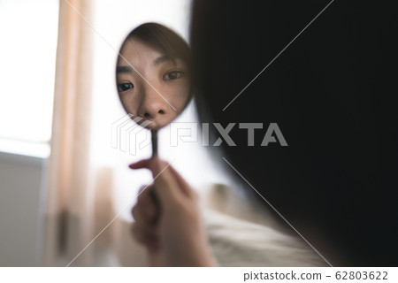 Female portrait 62803622