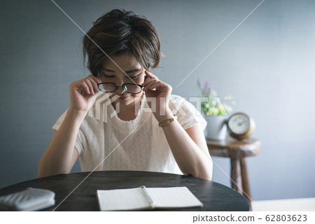女性肖像 62803623