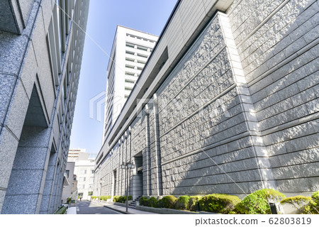 Tokyo Stock Exchange Building 62803819