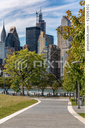 Walking Path in Four Freedoms Park 62806301