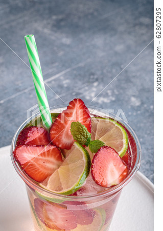 Strawberry and lime water Strawberry and lime water 62807295