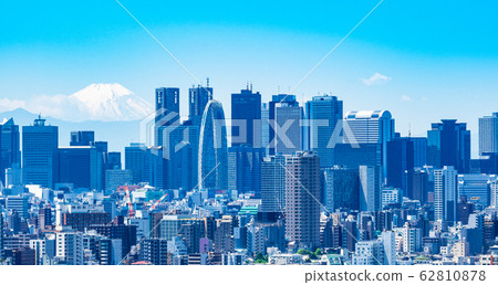 富士山和新宿子中心的高層建築 62810878