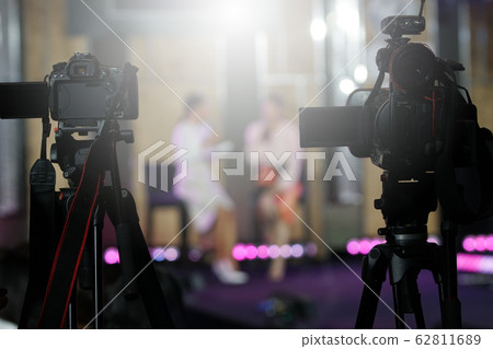 Video DSLR Camera social network live recording on Video DSLR Camera social network live recording on 62811689