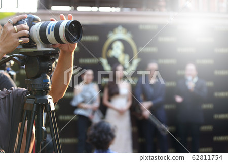 Video DSLR Camera social network live recording on 62811754