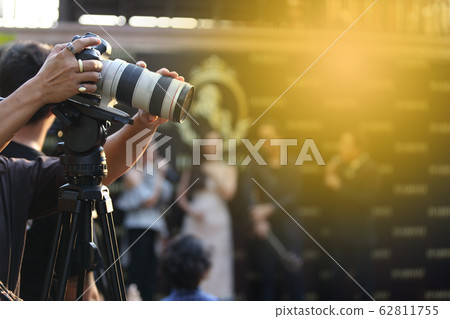 Video DSLR Camera social network live recording on Video DSLR Camera social network live recording on 62811755