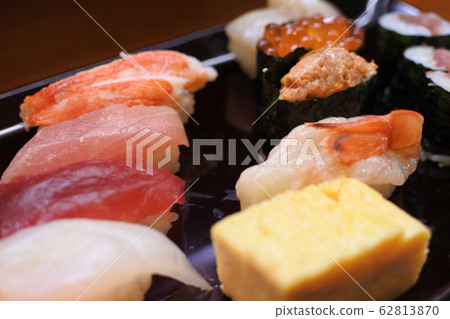 sushi  62813870