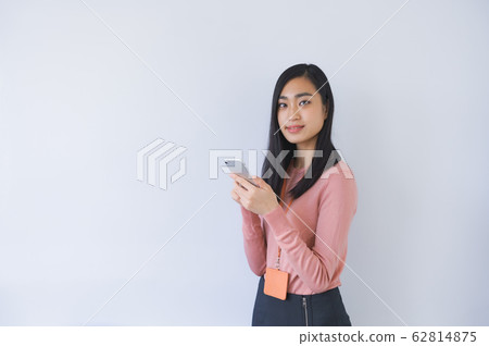 Smartphone female operation 5G cashless operation communication Japanese mobile e-commerce online trading Smartphone female operation 5G cashless operation communication Japanese mobile e-commerce online trading 62814875