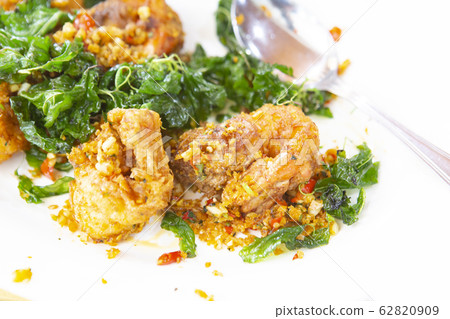 Crispy shrimp or batter-fried prawns. Crispy shrimp or batter-fried prawns. 62820909