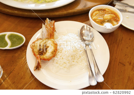 Barbecued Shrimp or Grilled Shimp with Rice. Barbecued Shrimp or Grilled Shimp with Rice. 62820992