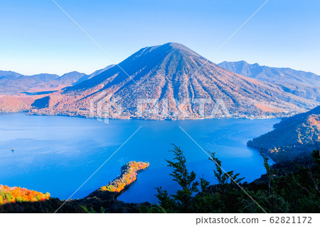 Lake Chuzenji and Mt. Nantai in Autumn (From the Hangetsuzan Observatory) Lake Chuzenji and Mt. Nantai in Autumn (From the Hangetsuzan Observatory) 62821172