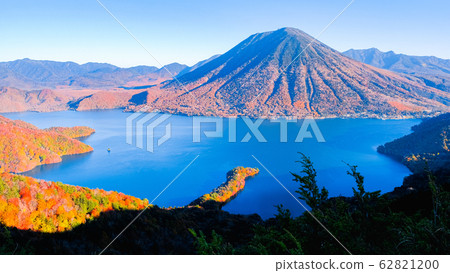 秋天的中禪寺湖和南台山（來自Hangetsuzan天文台） 62821200