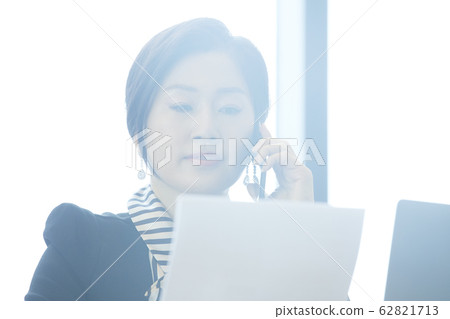 Business woman, business, CEO, President, representative, office, office, office, company 62821713
