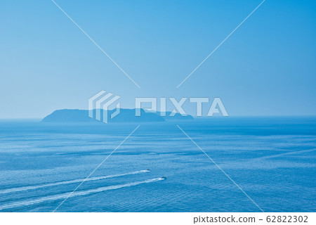 Blue sky and sea Blue sky and sea 62822302