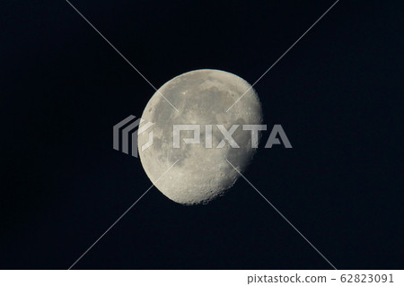 moon floating in the night sky moon floating in the night sky 62823091