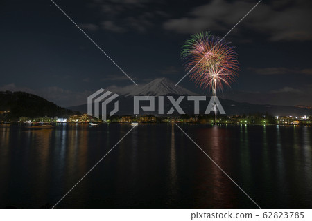 Kawaguchiko Winter Fireworks 62823785
