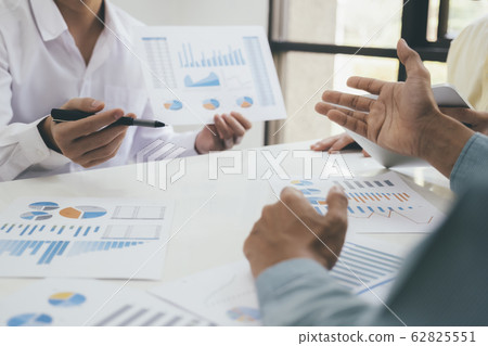 Businessmen teamwork meeting to discuss the Businessmen teamwork meeting to discuss the 62825551