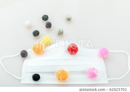 Image of virus and fungus on mask 62825701