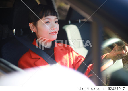 女人開車 62825947