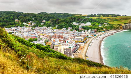 Panorama of natural chalk cliffs of Etretat Panorama of natural chalk cliffs of Etretat 62826626