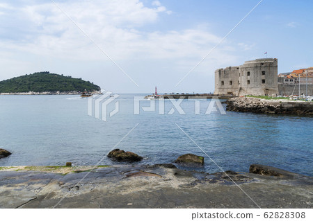Pleasure boat marina, fortress, ramparts, Dubrovnik, Croatia 62828308