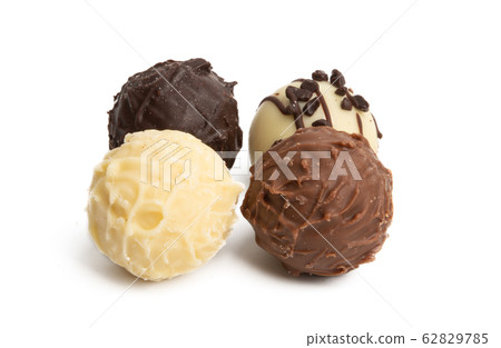 chocolate truffles isolated chocolate truffles isolated 62829785